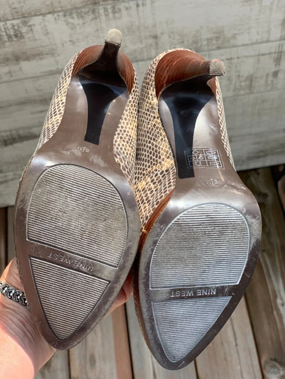 Nine West Snakeskin Pump 6.5 Taupe Patent Leather Faux Wood Platform High Heels